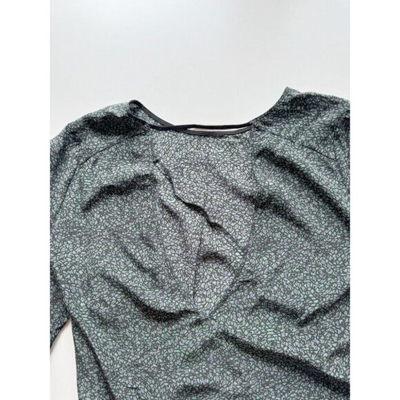 Aritzia WILFRED Dark Green Abstract Print 100% Silk Open Back Blouse Top, Size M - Picture 8 of 11